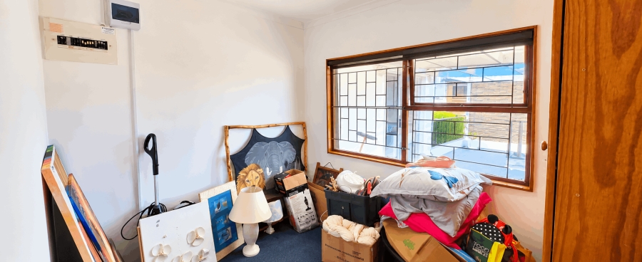 7 Bedroom Property for Sale in Kleinbaai Western Cape